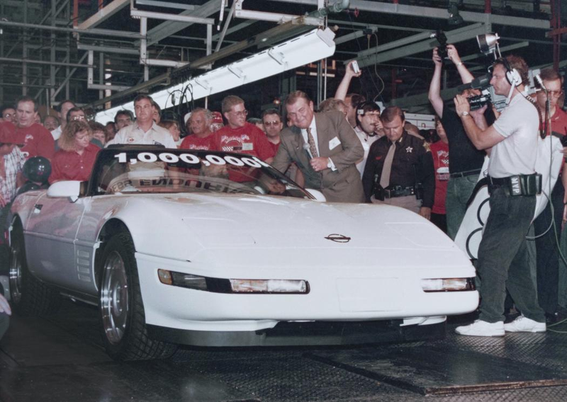Illustration for article titled Here's How They'll Restore The Sinkhole-Damaged 1 Millionth Corvette